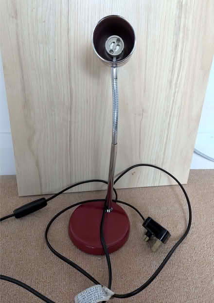 Photo of free Small beside/table Lamp (Lee SE12) #2
