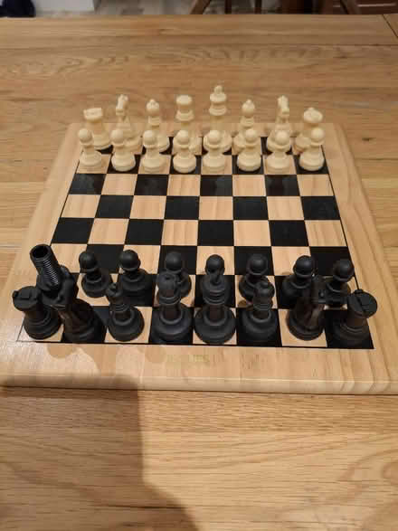 Photo of free Chess board and pieces (30x30cm) (Abingdon OX14) #1
