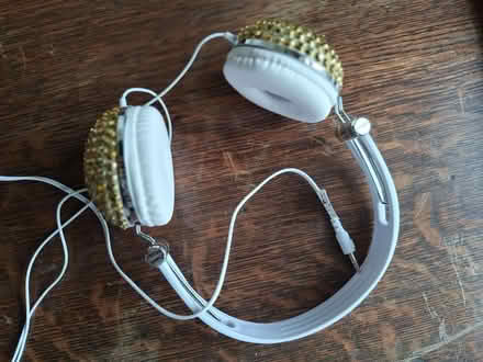Photo of free Headphones (Walton-on-Thames KT12) #1
