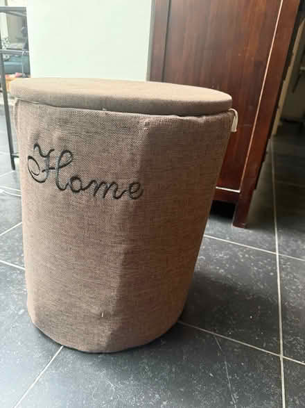 Photo of free few items (Chelsea, SW10) #3