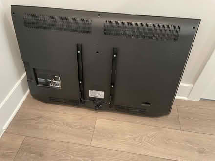Photo of free Working 40” Samsung TV (Chester) #2