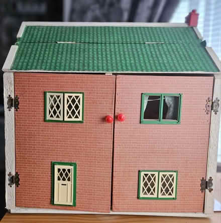 Photo of free Dolls house (Willaston CH64) #1