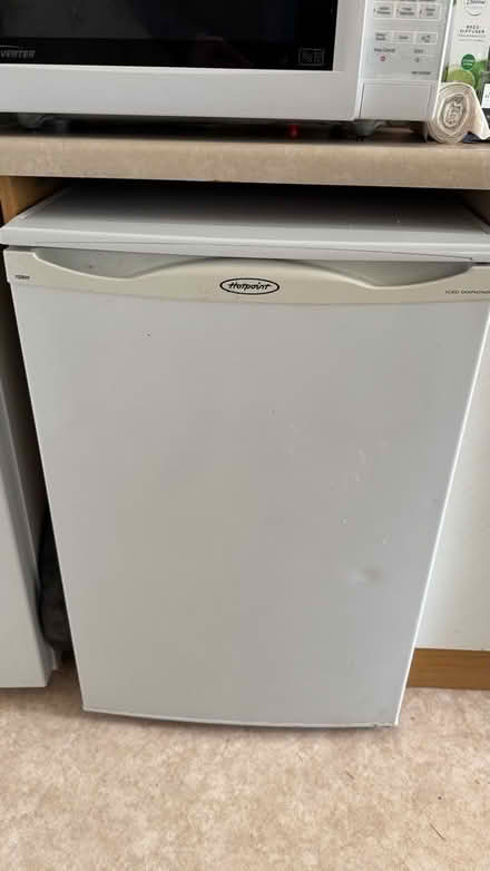 Photo of free Freezer Hotpoint under counter (Gosport PO12) #1