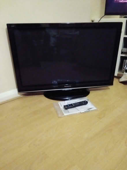 Photo of free Panasonic VIERA TX-P42G10B 42 in Plasma TV in VGC (Bryn WN4) #1