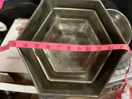 Photo of free Hexagonal Cake Tins (DA1) #2