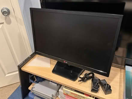 Photo of free 2) 24” LCD monitors (19038 Erdenheim, Larrimore Ln) #2