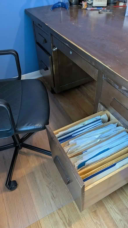 Photo of free Executive Desk (Carlingwood) #2