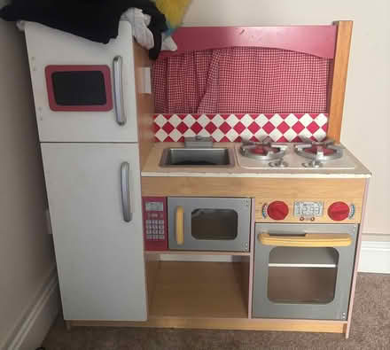 Photo of free Kids play kitchen (CO7) #1