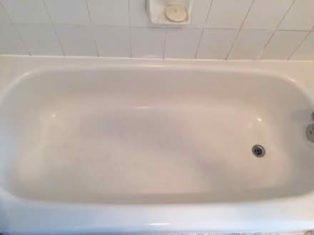 Photo of free Standard sized steel bathtub (Ottawa East) #1