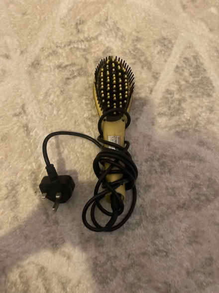 Photo of free Heated brush (Bromley, BR1) #1