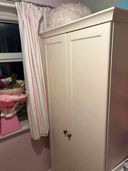 Photo of free Child’s wardrobe and single bed (Halewood Green L25) #4
