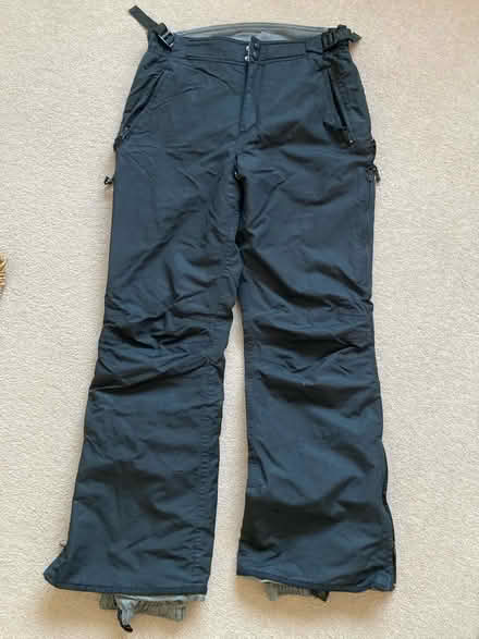 Photo of free Ski / Snowboard Trousers (North Tonbridge TN10) #1