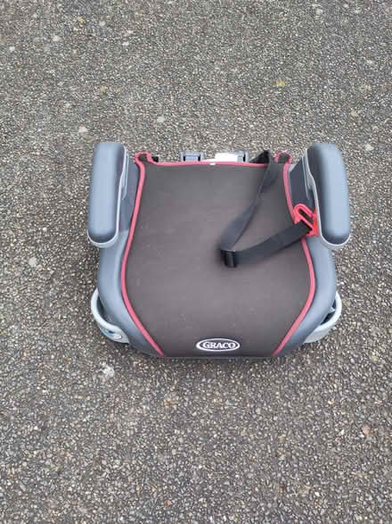 Photo of free Child's car seat (CO12) #1