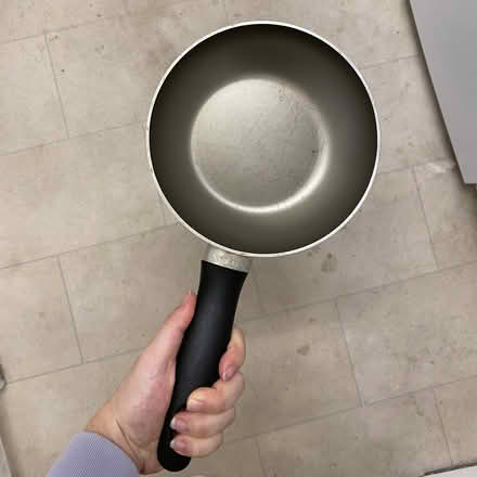 Photo of free frying pan (CB2 near Cambridge Station) #1