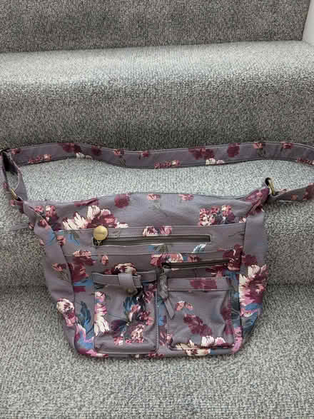 Photo of free Flowery Bag (Beulah Hill SE19) #1