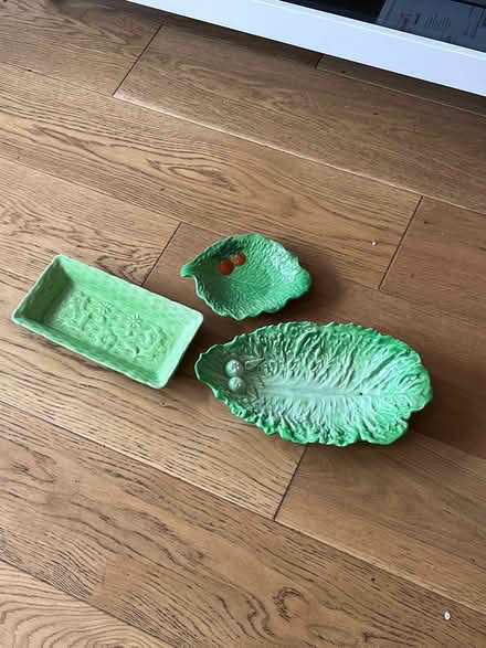 Photo of free set of 3 vintage dishes (G12 9RY - Hyndland) #1