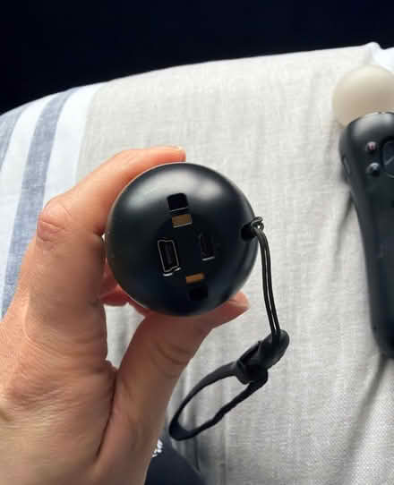 Photo of free VR controllers (Barking IG11) #2