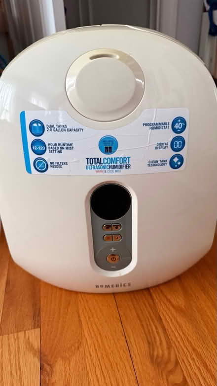 Photo of free Humidifier (Clarendon metro,Arlington, VA) #1