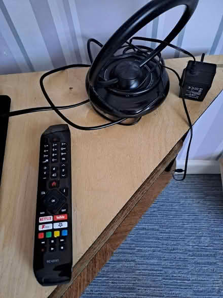Photo of free 24" Colour TV (Harefield SO19) #3