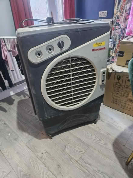 Photo of free Industry event fan (Walton L4) #1