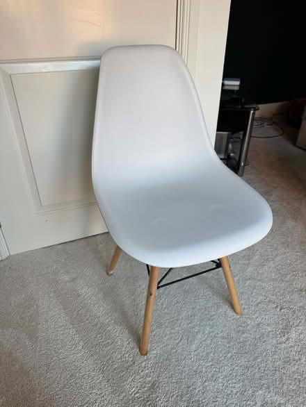 Photo of free White dining chair (Leeds LS10) #1