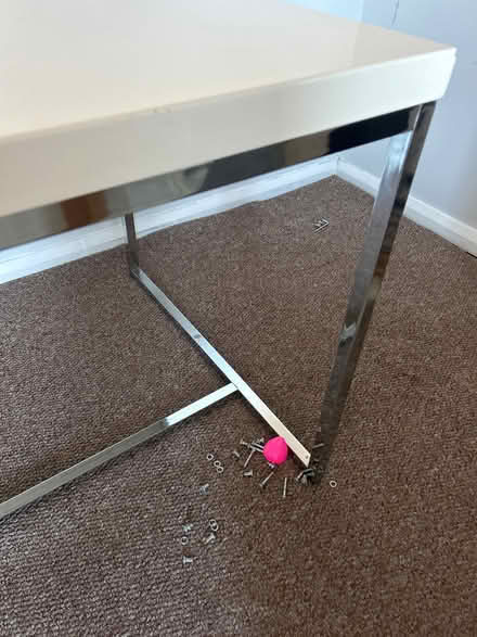 Photo of free Dinning table (Teams NE8) #2