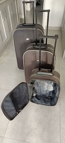 Photo of free 3 Piece Luggage Set (Edgware HA8) #1
