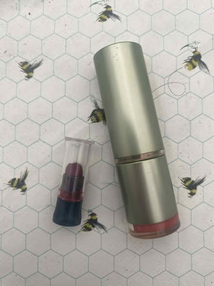 Photo of free 2 lipsticks (Ware SG12) #1