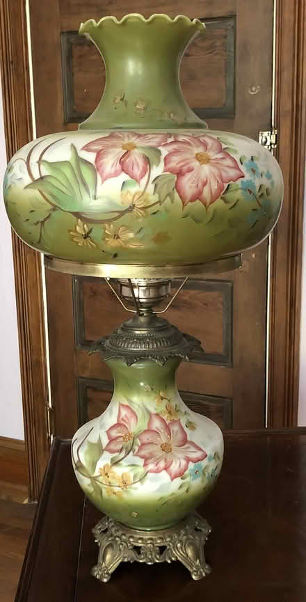 Photo of free Vintage 3-way Lamp (Havertown) #1