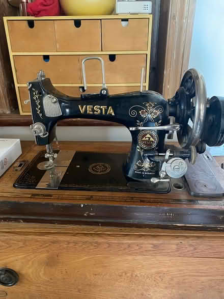 Photo of free Vesta sewing machine (Worcester WR1) #1