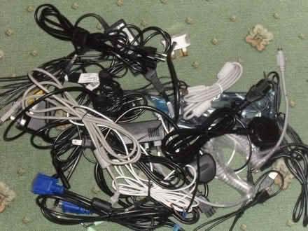 Photo of free Various computer cables (Toxteth L8) #1
