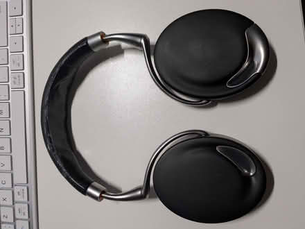 Photo of free Parrot Zik V1 Headphones - No earpads (Osney OX2) #1