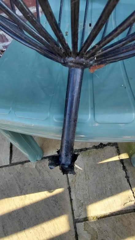 Photo of free Metal planter (Sheffield S12) #3