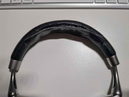 Photo of free Parrot Zik V1 Headphones - No earpads (Osney OX2) #4