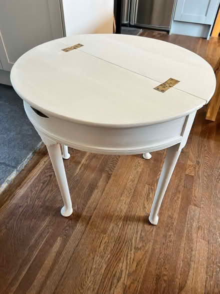 Photo of free Half moon console table (PO21 Aldwick) #2