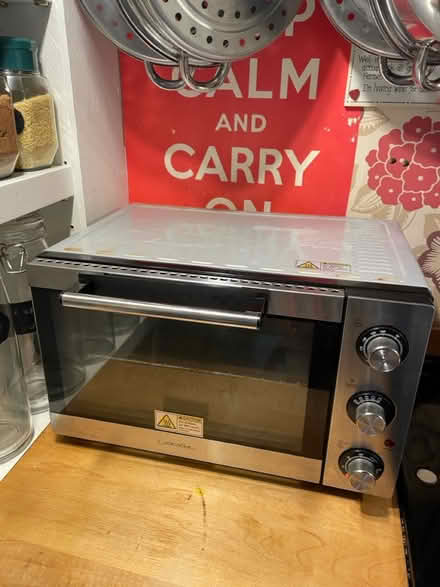 Photo of free Little oven. Works great (Berkswell CV7 7BL) #1