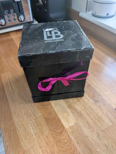 Photo of free Tea cup and saucer set (Bicester, OX26 6 (Garth Park)) #3