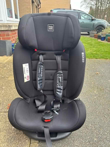 Photo of free Rotating child car seat (Carlton Miniott YO7) #1