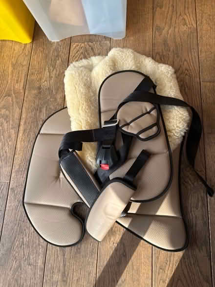 Photo of free Isofix child’s car seat (Camberley GU15) #4