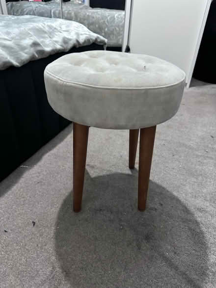 Photo of free Stool (SE1) #1