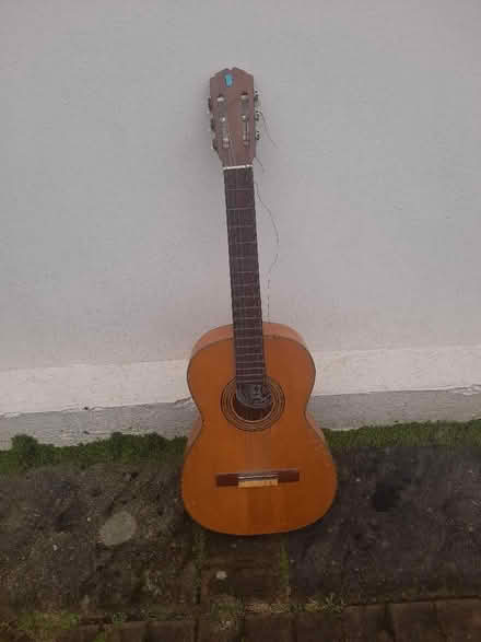 Photo of free Guitar (BT57) #2