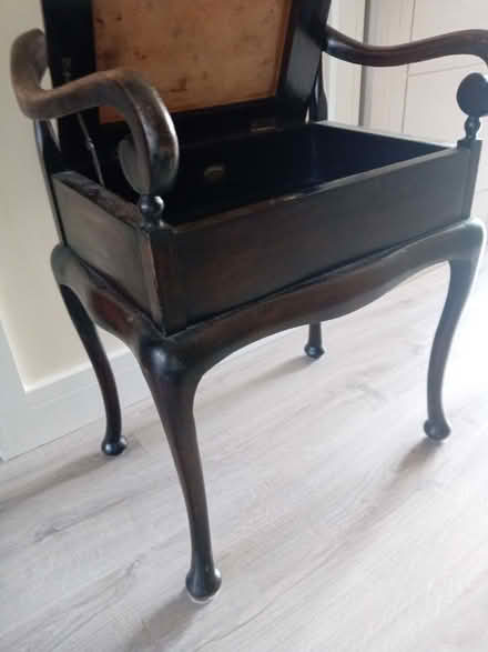 Photo of free Wooden chair (Ruislip HA4) #4