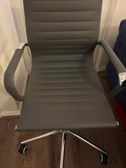 Photo of free Grey Office Chair (Streatham Common) #3