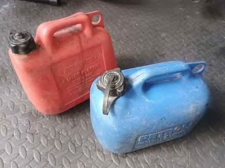 Photo of free Petrol cans 5 Litre (Sale Moor M33) #1