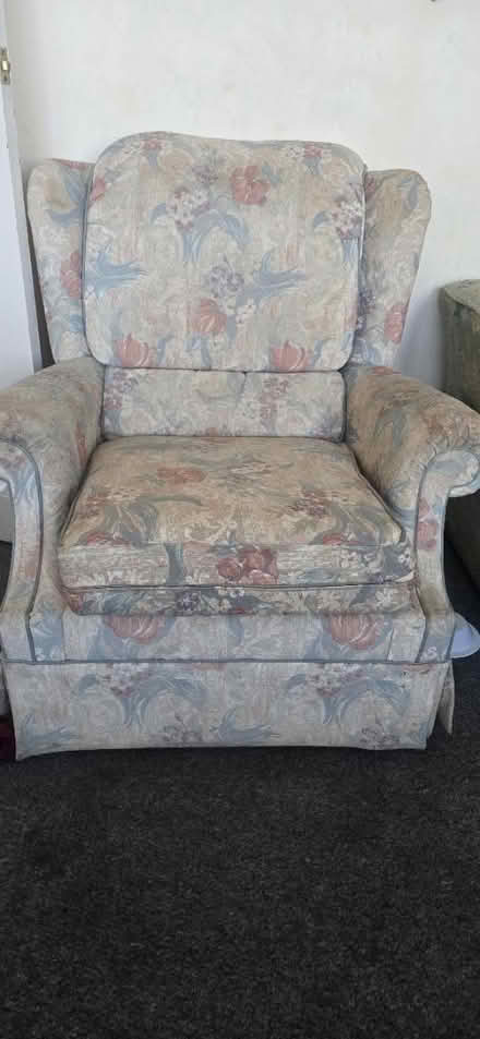 Photo of free Single arm chair (Nr3) #2