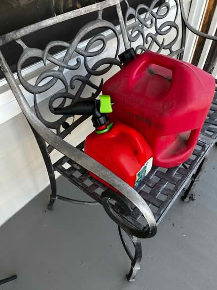 Photo of free Gas cans (Downtown Mountain View) #1