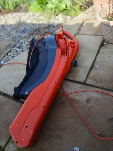 Photo of free Leaf blower / sucker (Rusthall TN4) #1