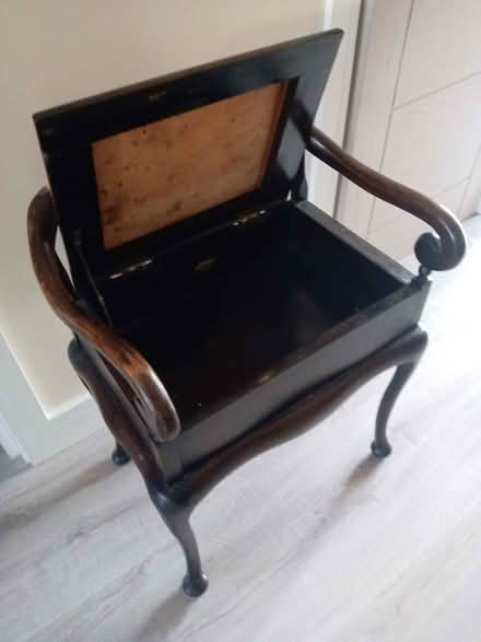 Photo of free Wooden chair (Ruislip HA4) #3