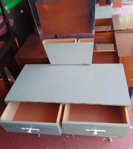 Photo of free Dressing table (Padbury 6025) #1
