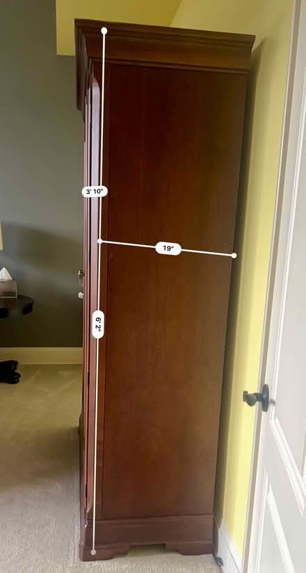 Photo of free Dresser great condition (Lake Forest Park) #2